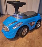 Jeździk niebieski mercedes