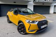 DS Automobiles DS 3 Crossback 1.5 Blue HDi DS Performance Line, Nawigacja, CarPlay Dwa komplety opon