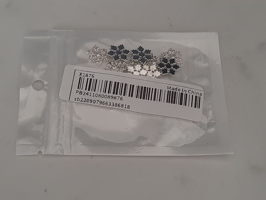 Nowe ozdoby do paznokci – diamentowe śnieżynki | Nieużywane