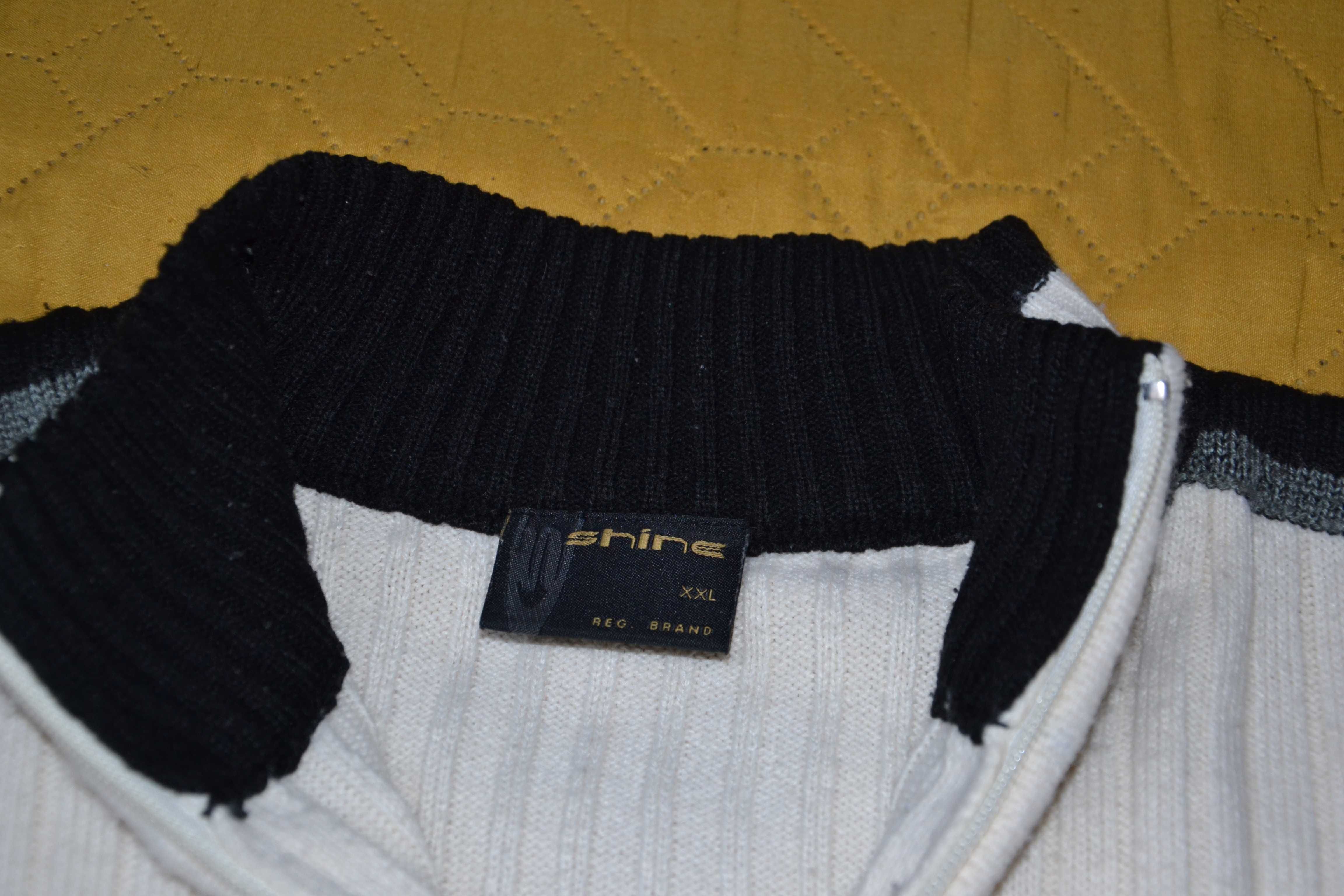 Sweter męski z czarnymi elementami