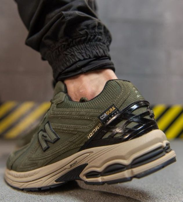 Зимові кросівки New Balance 43