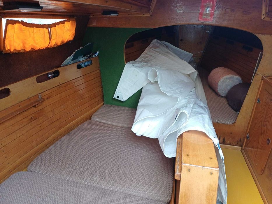 Sprzedam zadbany jacht Mak 707 gotowy do wypłynięcia