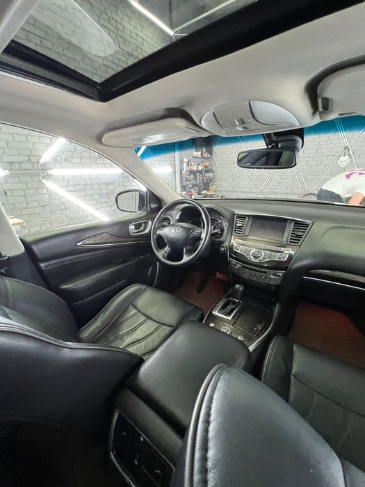 Продам надійну машину Infiniti QX60