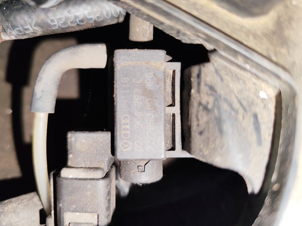 Kolektor ssący dolotowy VW Audi Skoda 1.6 Mpi BSE