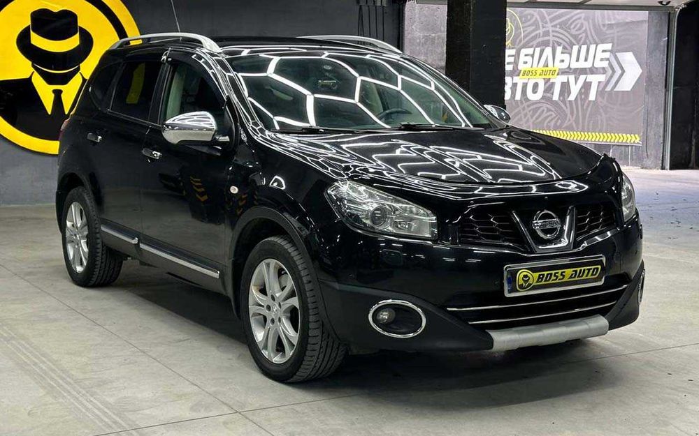 Nissan Qashqai+2 2010