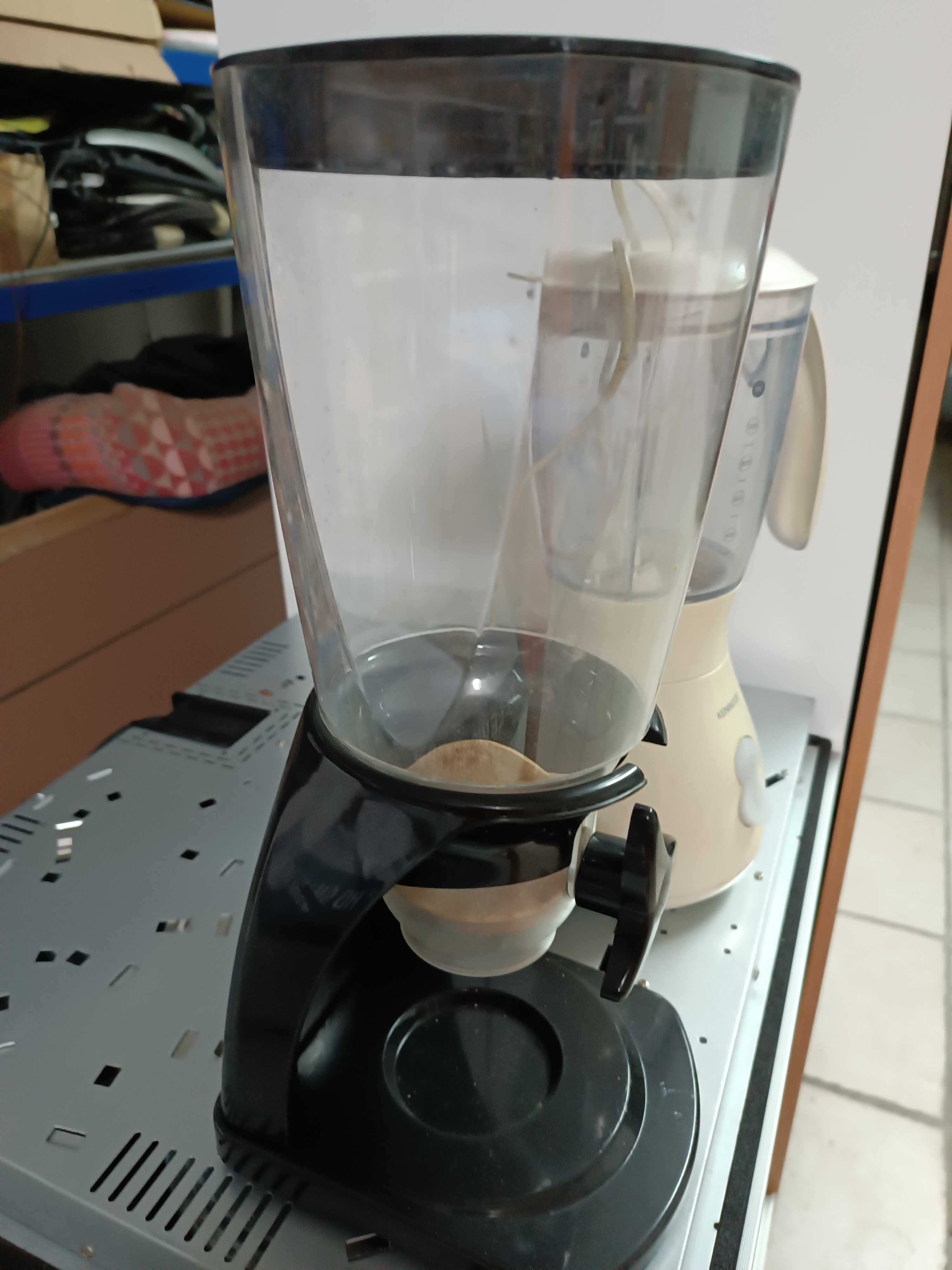 Liquidificador + Dispensador de cereais
