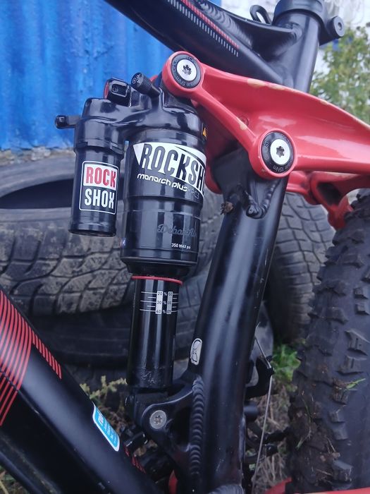 Велик,Ghost,2 підвіс