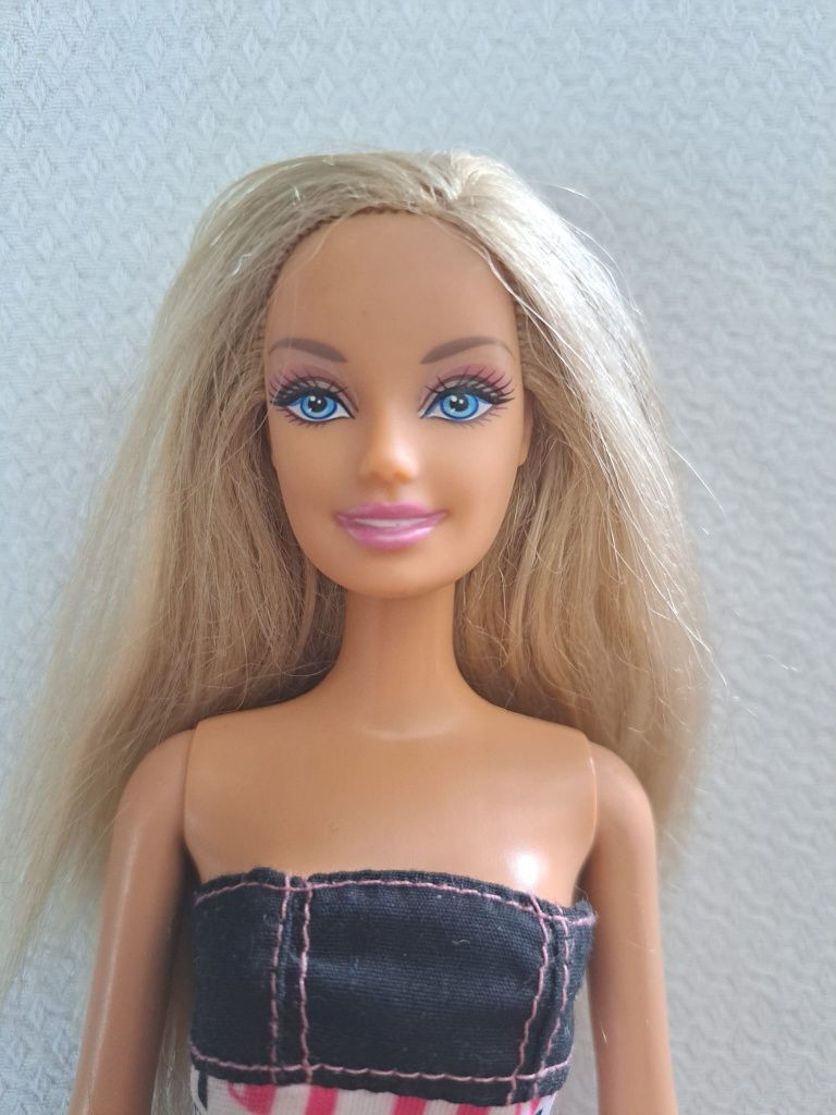 Barbie original sem sapatos