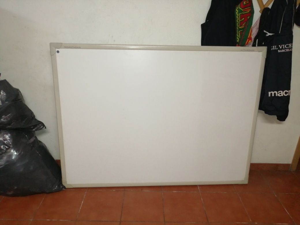 2 Quadros interativos promethean activboard