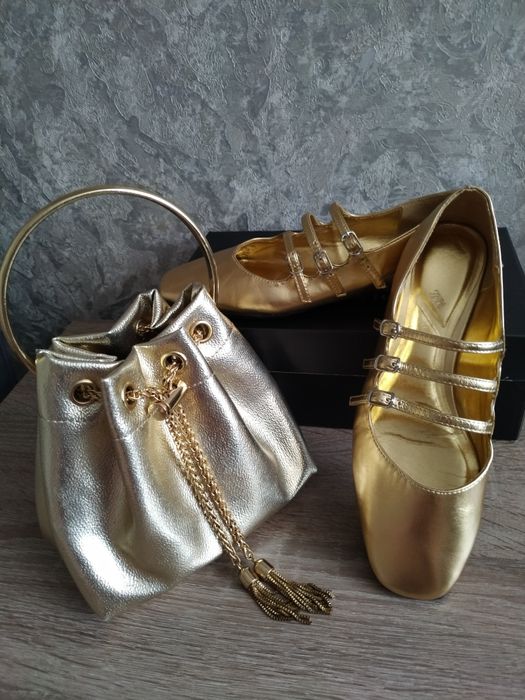 Балеткі, босоніжки  Zara