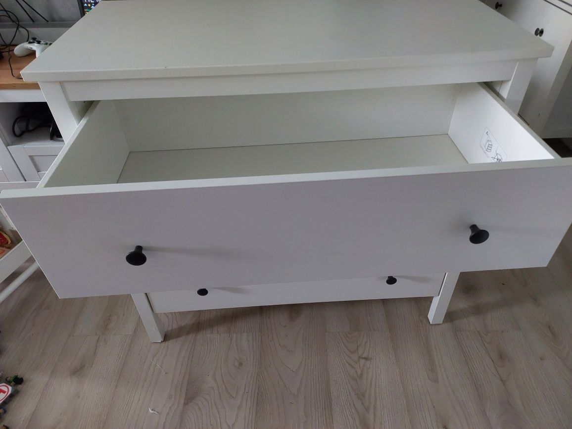 Biała komoda KOPPANG z 3 szufladami