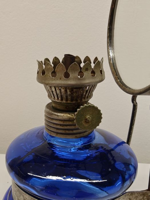 Kobaltowa lampa naftowa z lusterkiem - PRL