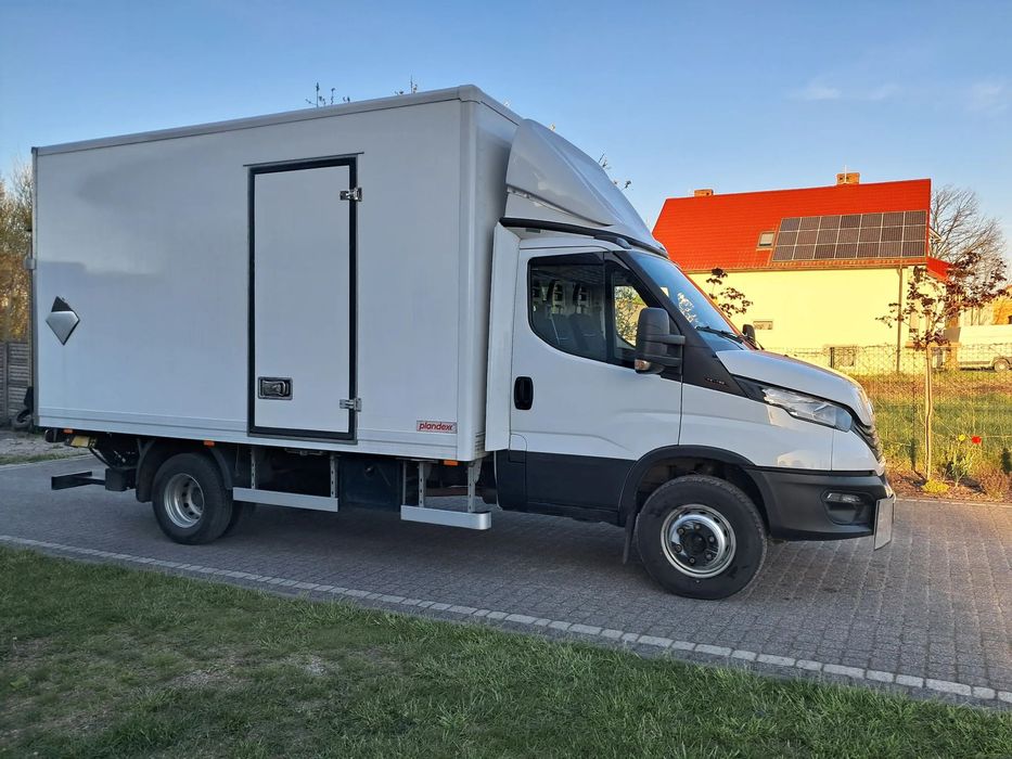 Iveco Daily 72C18 Kontener + Winda 1 Tona Salon Polska  Nowe AUTO 3,0 180KM 8-palet Winda 1 tona Salon Polska