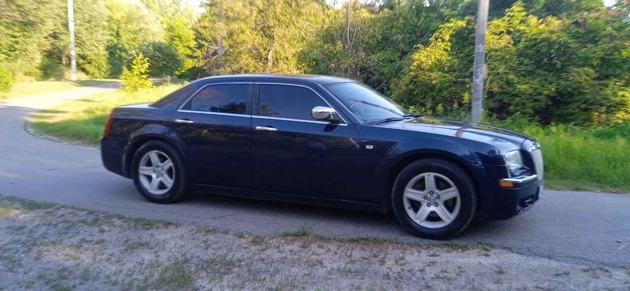 Продам Crysler 300c. 2.7 v6 2007 gbo