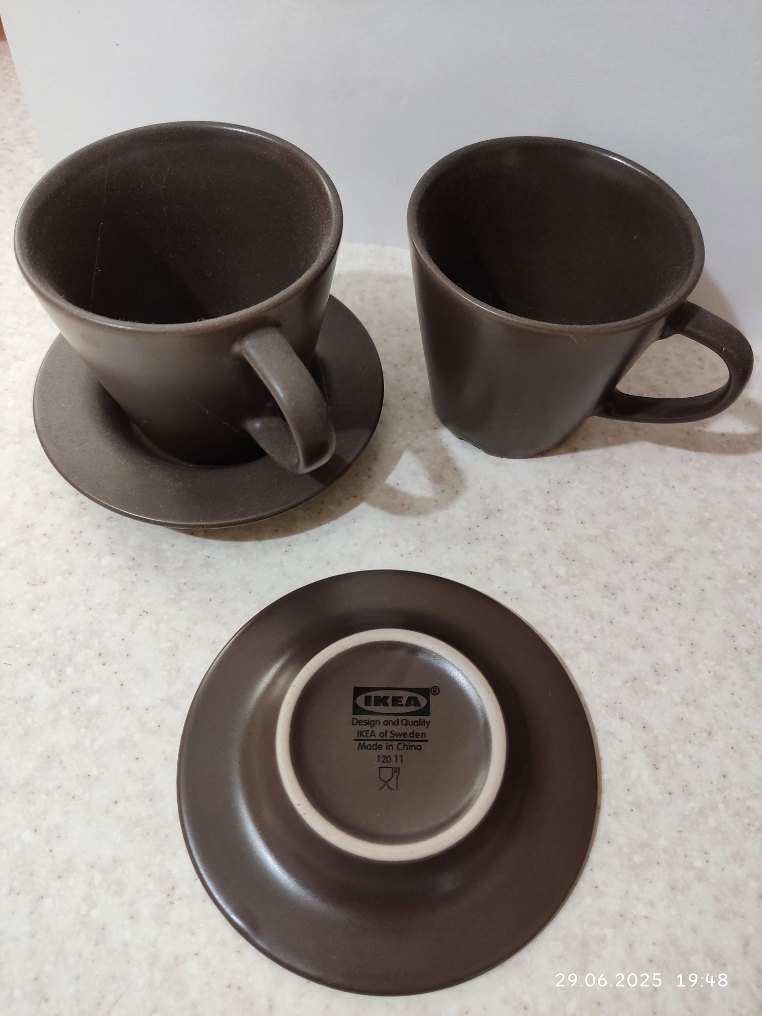 2 Чашки з блюдами  Ikea