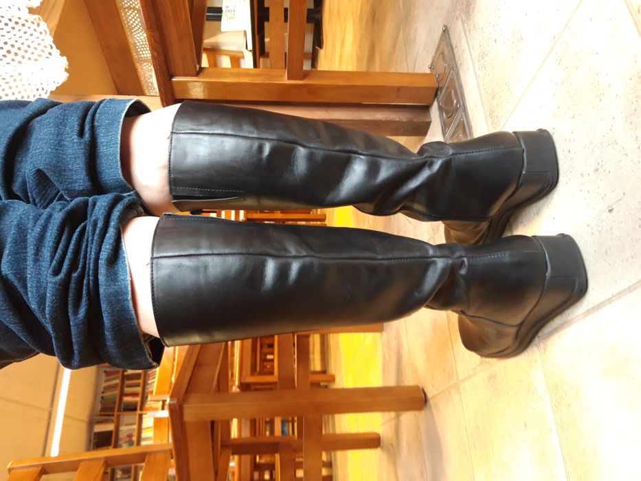 Botas de pele pretas (36) - COMO NOVAS!
