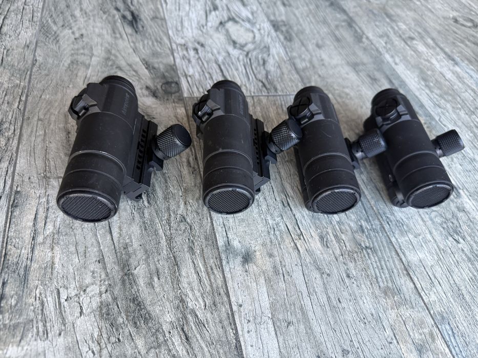 Коліматорний приціл Aimpoint COMPM4