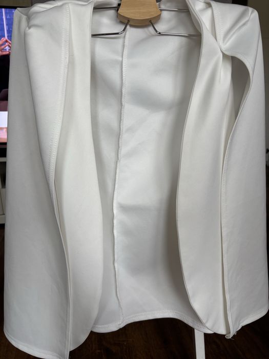 Marynarka pelerynka Prettylittlething rozm. 34