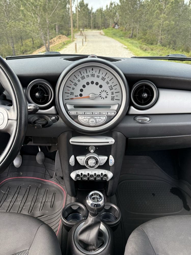 Mini Cooper D 1.6 — Impecável, com muitos extras e 4 pneus novos