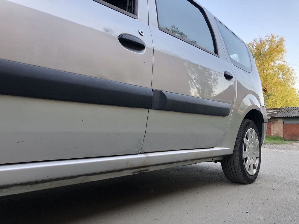 Dacia Logan універсал 1.4газ/бенз