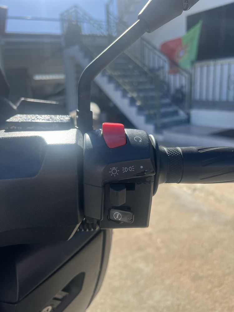 SCOOTER MITT 125 GTS