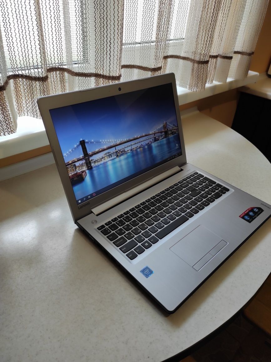 Ноутбук Lenovo IdeaPad 310-15 в гарному стані!