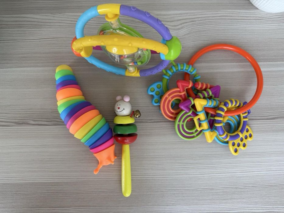 Іграшки дитячі брязкальця