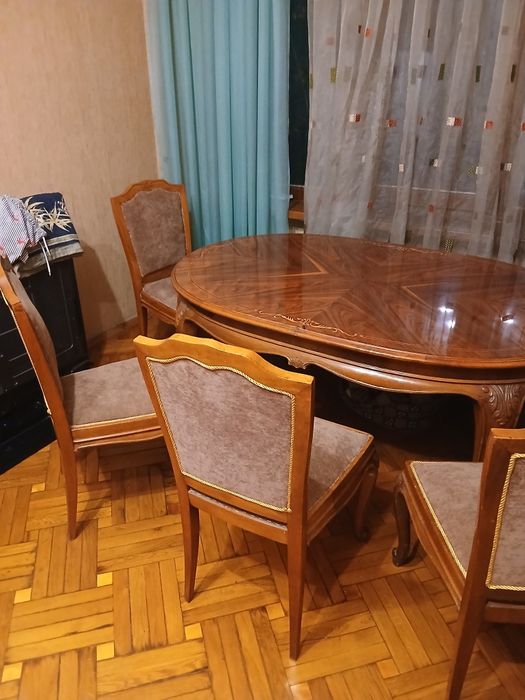 Стол красный дуб обеденный на большую судьбу 4 стула в наборе к столу