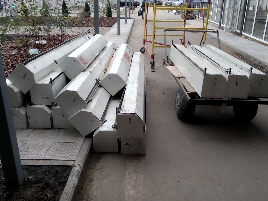 Ролета 3150 * 2900 . Большой выбор б/у ролет разных размеров.