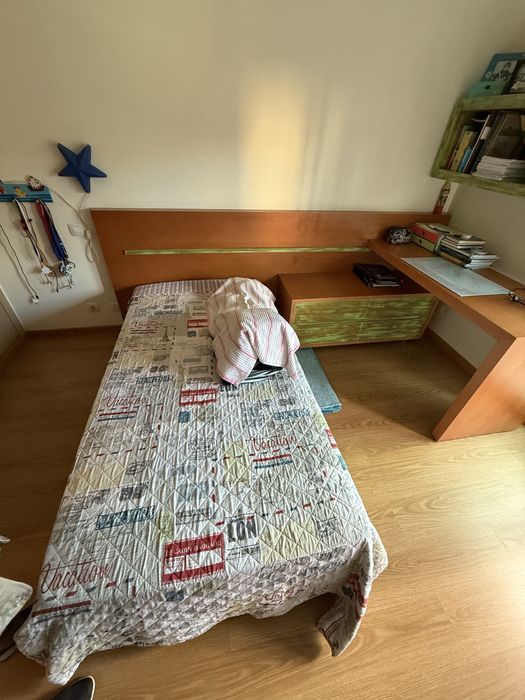 Cama e secretaria : Quarto completo crianca