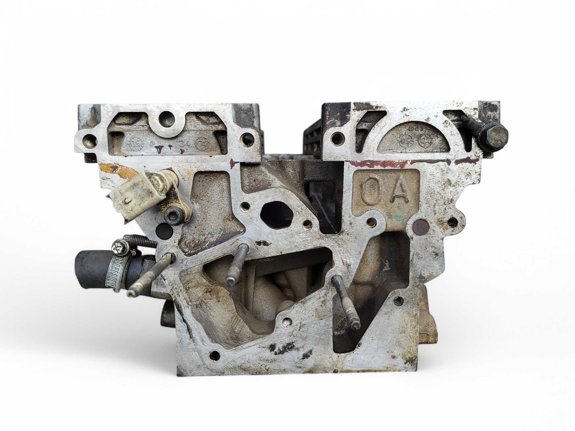 ГБЦ головка блока Citroen C4 C5 C8 Peugeot 307 308 407 807 2.0 бензин