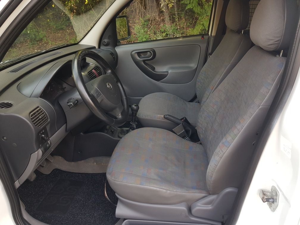 Opel Combo C 1.3 cdti * barras no tejadilho *