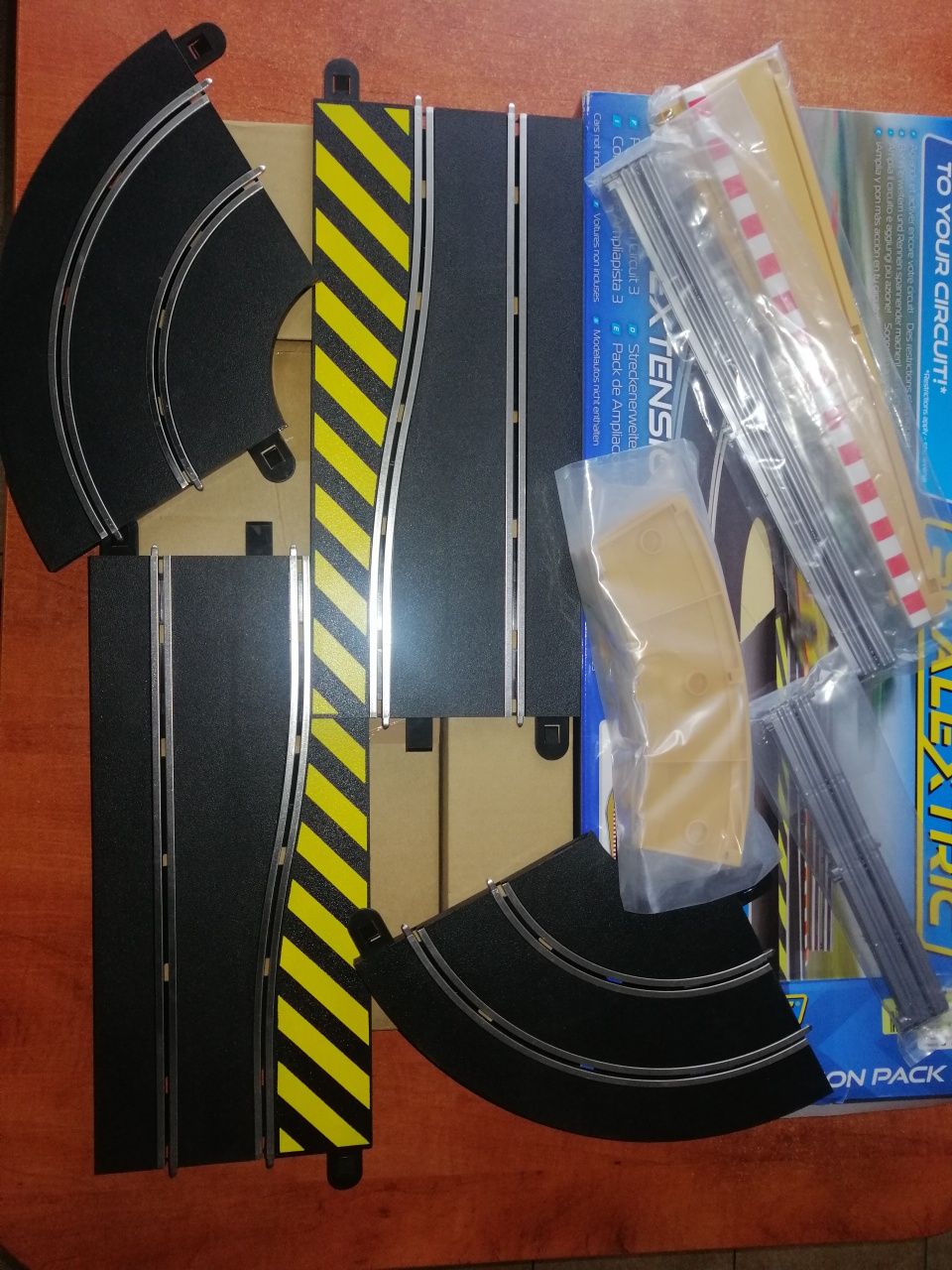 Tor samochodowy, scalextric C8512, extension pack 3.