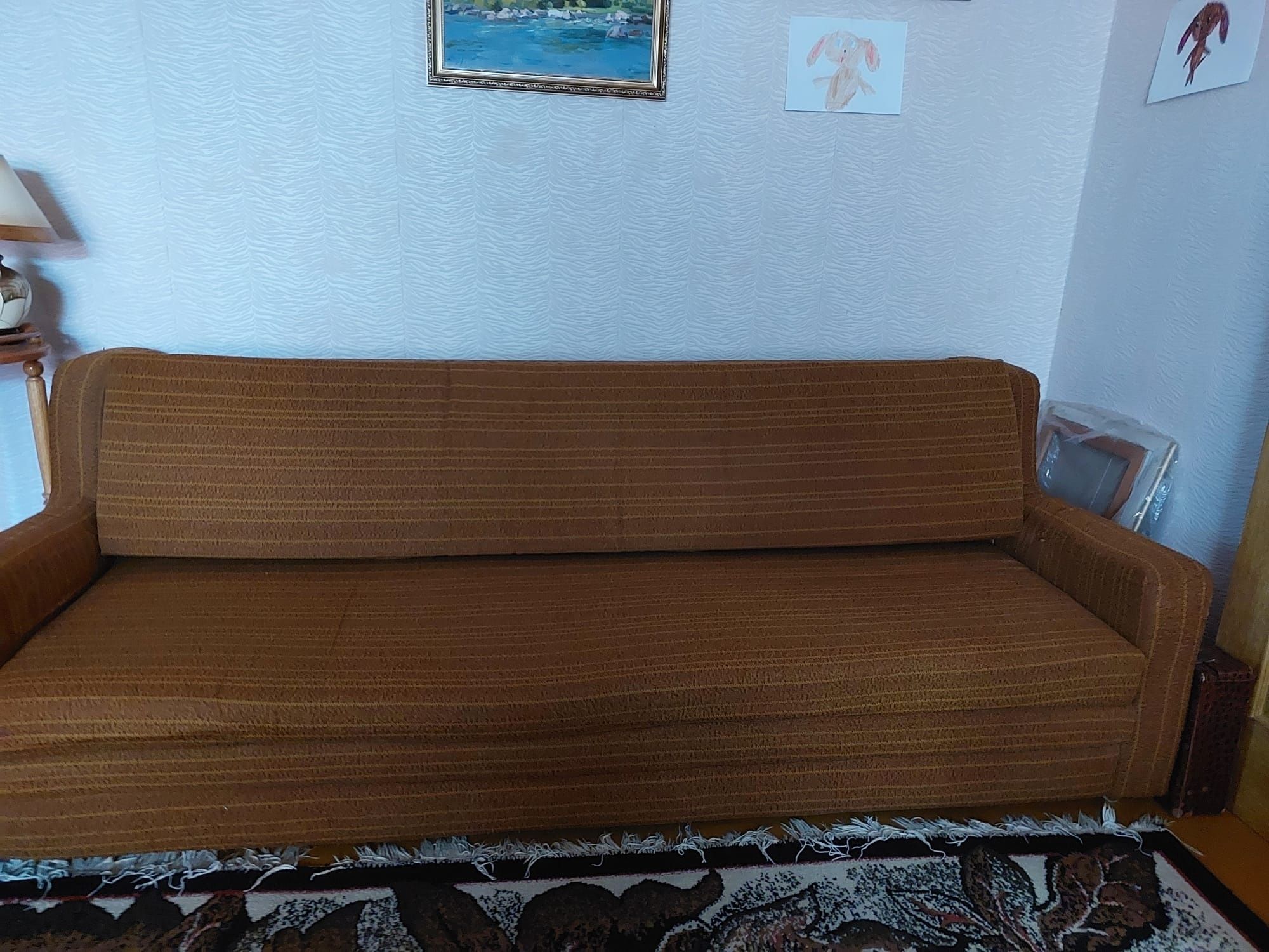 Диван безкоштовно
