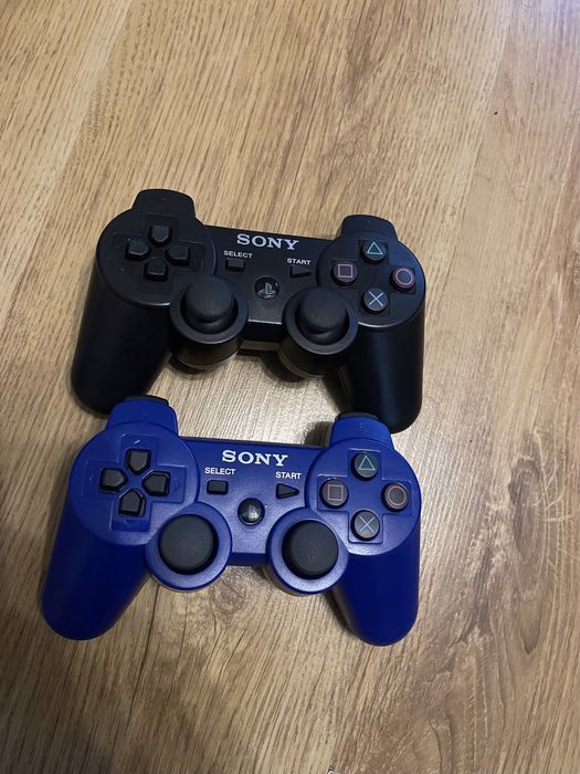 2 pady do konsoli PS3.