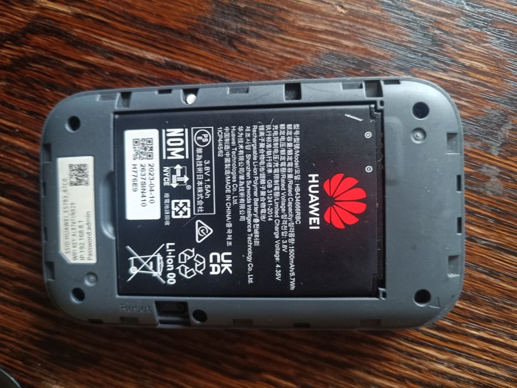 HUAWEI Mobile WiFi

E5783