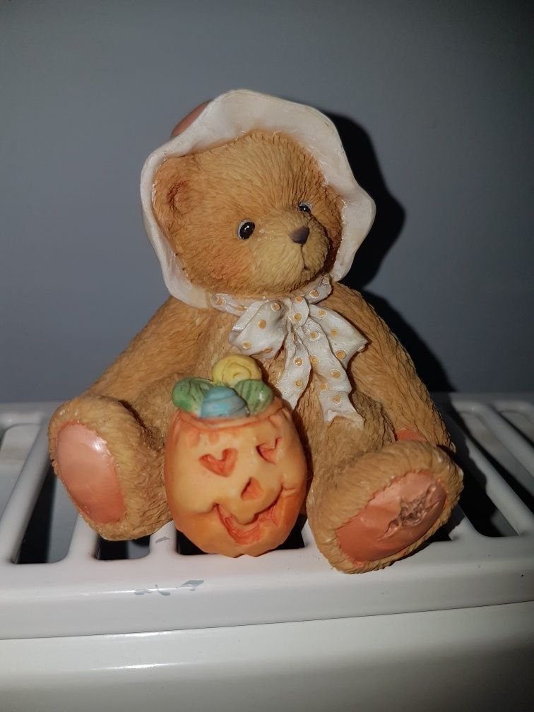 Figurka z kolekcji Cherished Teddies Connie