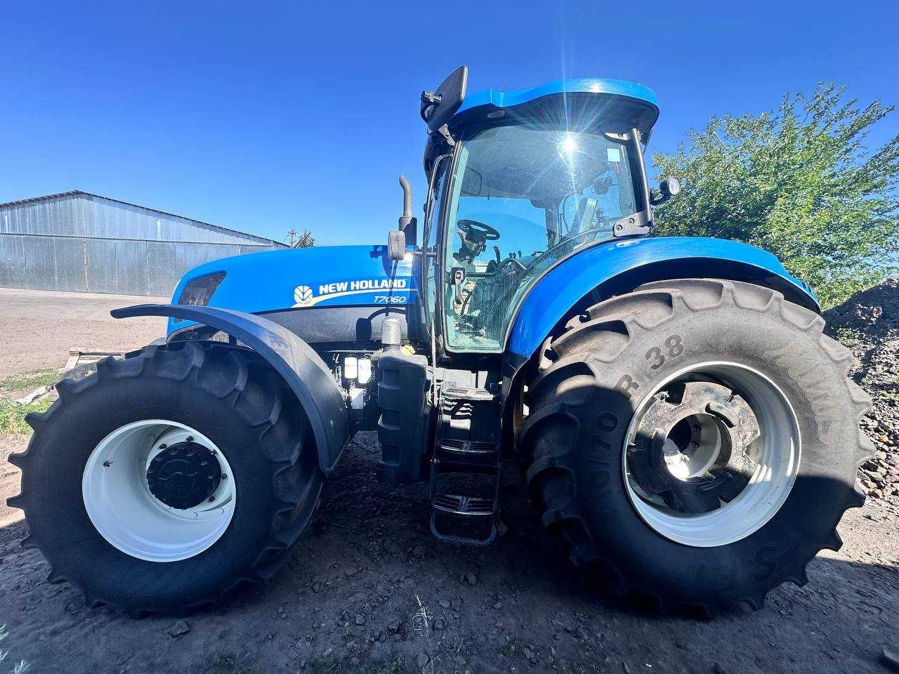 Трактор NEW HOLLAND t7060 - 2017 рік з автопілотом, компресором