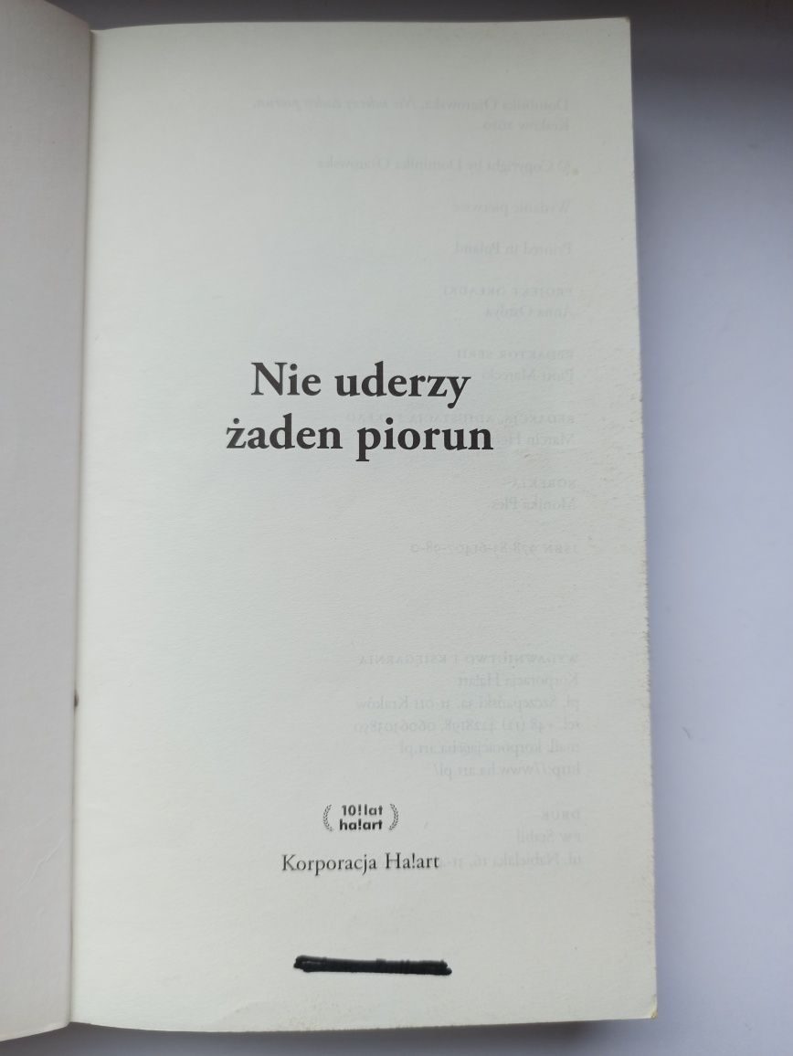Nie uderzy żaden piorun Dominika Ożarowska książka papierowa