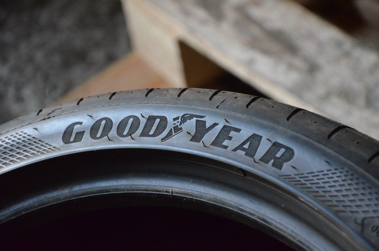 Шини літні 255 35 r 20 Goodyear резина колеса gtyres