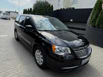 Chrysler Town&Country z fotelem elektrycznym dla niepełnosprawnych