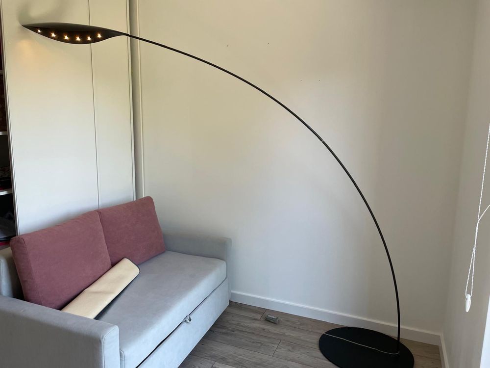 Oryginalna lampa włoska led wolnostojąca