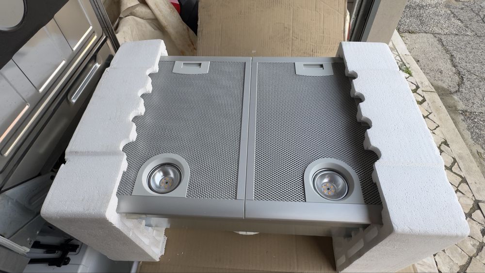 Exaustor BOSCH DHL555BL (363 m3/h - 53 cm - Inox)