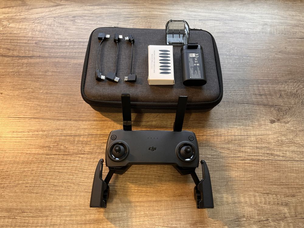 ZESTAW Pilot + Bateria + Śmigła + Pokrowiec do DJI MAVIC MINI 1