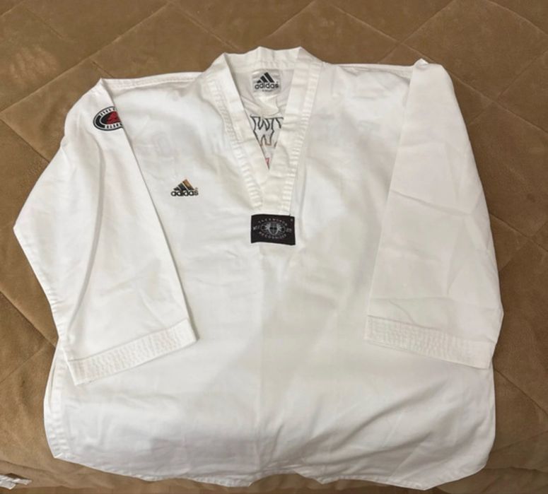 Kimono/Dobok Taekwondo Adidas e bonus domyos