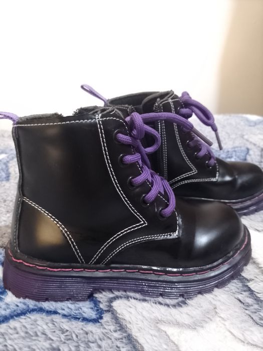 Дитячі черевики.27 розмір.