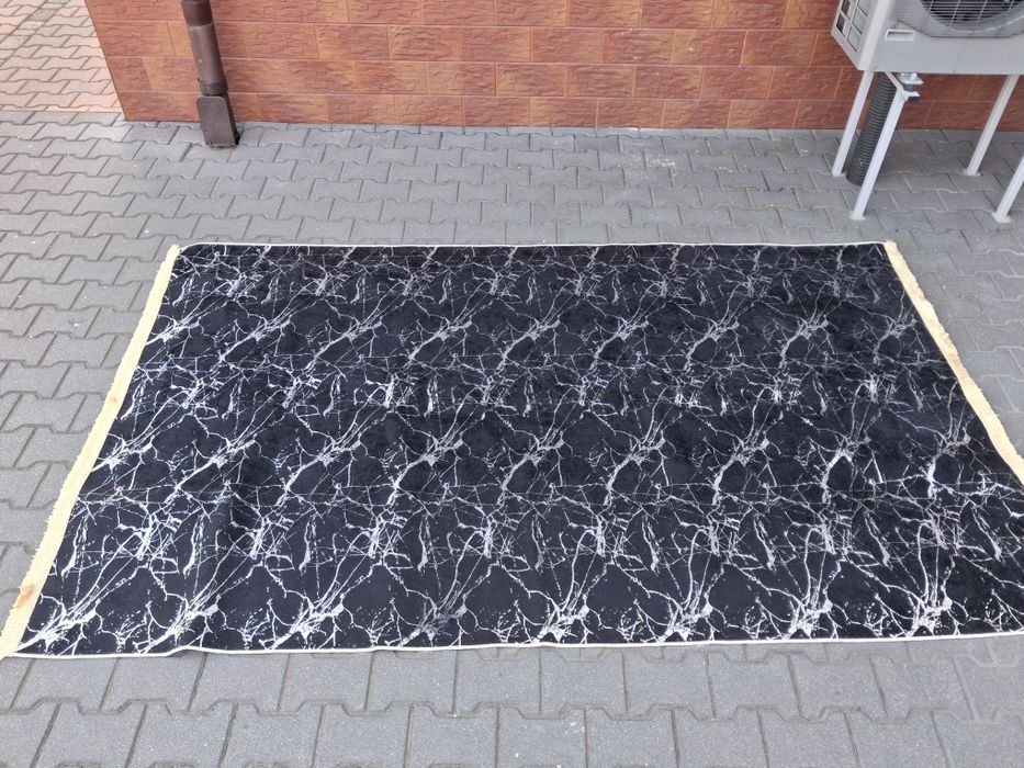 Dywan 1.5m x 2.5m