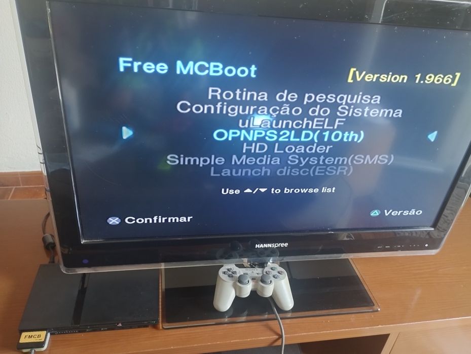 Duas PS2 como novas com comandos, cabos originais e acessórios