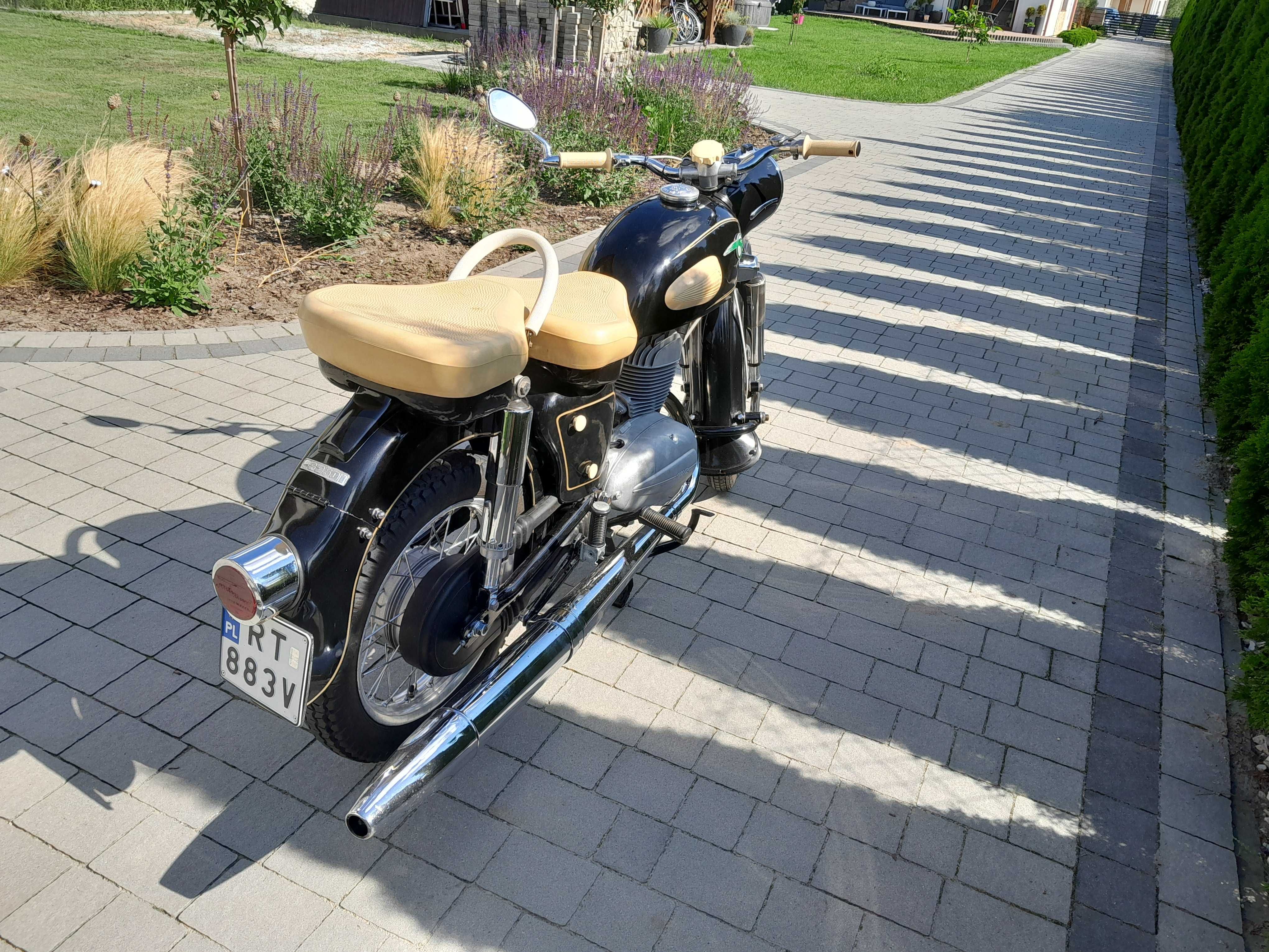 Mz 250/1 Jaskółka uszkodzony