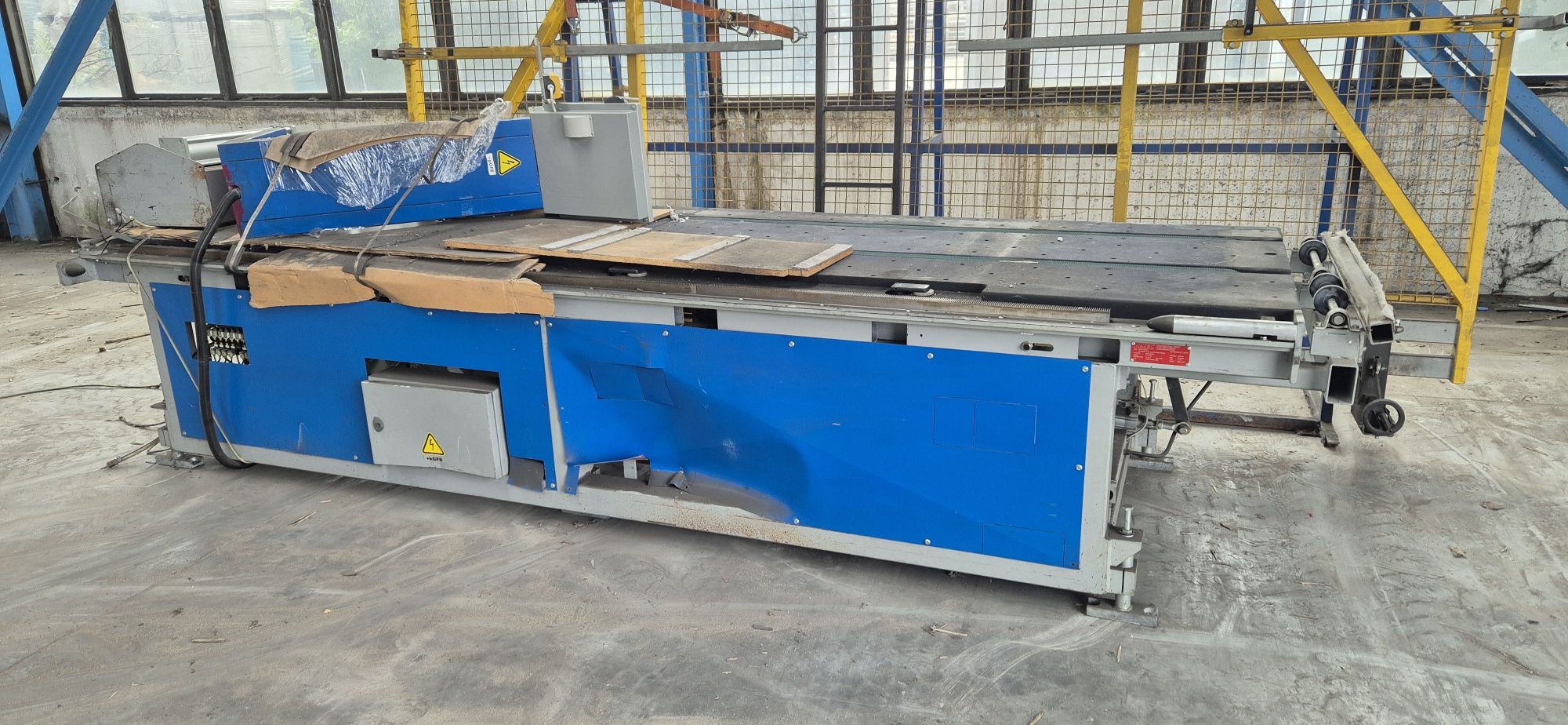 CNC do cięcia szkła Lisec GFB-26/20